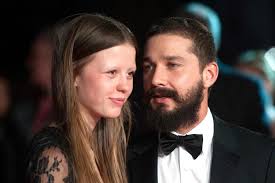 Shia and mia have filed for divorce. Ist Shia Labeouf Eine Frau