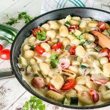 schnelle gnocchi gemuse pfanne ein einfaches und gesundes rezept rezept gnocchi gemuse pfanne gemusepfanne gesunde rezepte