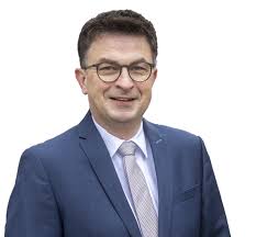 16+ mit Lisa Dengler und Marc Hofmann von Pforzheim Next