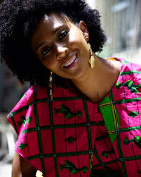 Poema “La Diáspora Perdida” (Fragmento) Por Liliana Valencia . . Hombres y  mujeres africanos: Hoy les hablo en nombre de nosotros sus hermanos. Los  que hace cinco siglos fuimos secuestrados. Nosotros los