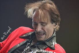 STEVE VAI danza con su guitarra ante más de 1600 personas ⋆ Dreamers Events 