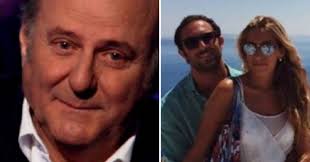 I suoi follower hanno già risposto con oltre 33mila like. Gerry Scotti E Nonno Il Figlio E Ginevra Piola Giornalista Mediaset Danno Il Benvenuto A Virginia Il Fatto Quotidiano
