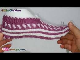 Yapimi Istenilen Bes Sisle Kilim Desenli Patik Modeli 1 Kisim Youtube 2020 Patikler Kilim Corap