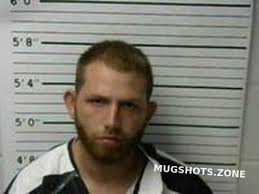 AUSTIN THOMAS NAVARRE 04/27/2022