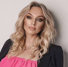 Gabinet kosmetyczny ESADA usługi mobilne Emilia Wachowska