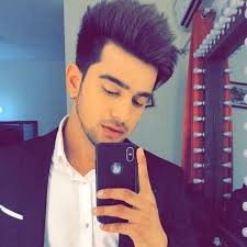 Traditional roles of kings and queens