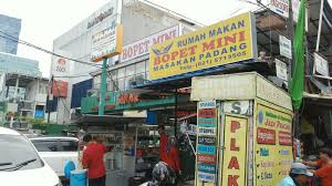 Semula wanita itu mengira habis rp 40 ribu di rumah makan padang tersebut, tapi ternyata dikenai harga rp 80 ribu. Bopet Mini Sejak 1980 Arif Setiawan