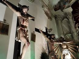 A crucificação era o procedimento mais comum para executar os condenados à morte na roma antiga. Detalhe De Diversas Imagens Da Crucificacao De Jesus Por Artistas Sanjoanenses Semana Santa Photo De Sao Joao Del Rei Etat Du Minas Gerais Tripadvisor
