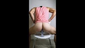 Bouncing on my dildo - Erotripper