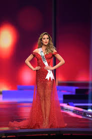 Miss mexico andrea meza clutched her prized bouquet as she waved to the crowds after being announced winner of miss universe 2021. D9fntrjhfqpukm