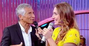 The show has already broadcast for more than 500 episodes. N Oubliez Pas Les Paroles La Gaffe De Maureen Sur L Enregistrement Des Episodes