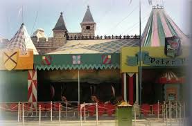 Peter Pan S Flight In Old Fantasyland Retro Disney Disneyland Vintage Disneyland