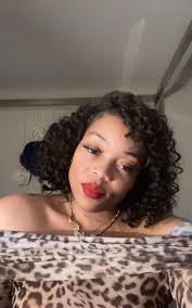 Pamela Anderson and Liam Neeson attend #TheNakedGun UK Premiere. 🩷