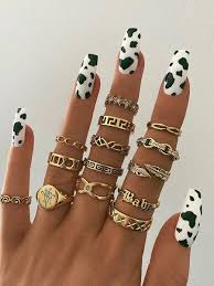 Check spelling or type a new query. 23 Stylish Black Nail Designs For 2021 The Trend Spotter