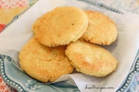 Jiffy corn muffin mis inexpensive and claims to be america's favorite, so that's what i used to make my cornbread. Hot Water Fried Cornbread I Heart Recipes