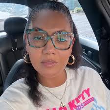 Carmen Mobley's Instagram, Twitter & Facebook