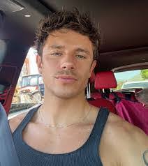 Hayden Wenger's Instagram, Twitter & Facebook