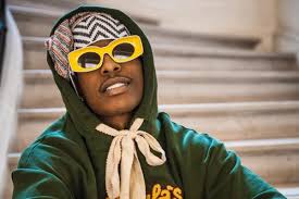 Elon Musk Rapping & More Hilarious Reader Comments This Week