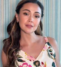 Jodi Sta. Maria is really one of those Filipino artists we can be so proud  of. She's not just beautiful, smart, and classy—she's also incredibly  talented. From her Tabing Ilog days as