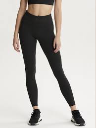 This company has created fashion forward activewear for those who engage in yoga, runs, and everyday fitness. 15 Best Fitness Apparel Brands Like Gymshark 2021 Must Haves