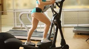 In questo caso, saranno altri muscoli, come quelli della schiena o i quadricipiti, a lavorare in eccesso per compensare, causando dei dolori alle ginocchia e alla schiena. I 10 Migliori Attrezzi Per Rassodare I Glutei Velocemente