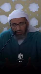 2 almost identical men, but one subtle difference that made all the impact…  👀