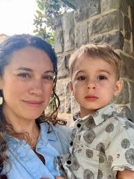 Carrie Kibler's Instagram, Twitter & Facebook