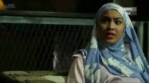 Daripada berujung patah hati dan lelah melihat perdebatan antar tim, beberapa drama tanpa cinta segitiga berikut ini gak kalah seru dan bikin baper. Suami Tanpa Cinta Raya Youtube