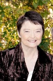 Faye Braun's Instagram, Twitter & Facebook