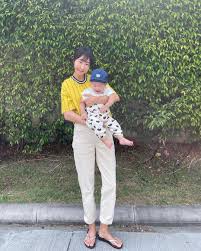 Must skin contrast, coins, ear piercing, and cutter inside. Xemsldh12jyvm