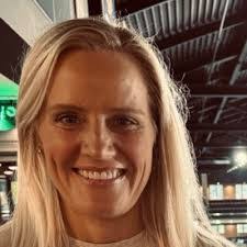 Imelda Phillips's Instagram, Twitter & Facebook