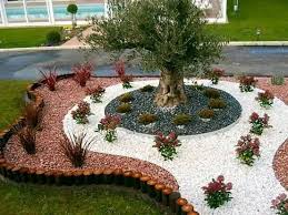 cool front garden decoration jardin amenagement jardin cailloux amenagement paysager devant maison