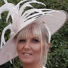 Looking for a cake maker please that's available to make me a cake for the  20th August ideally would like to collect