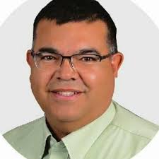 Yaxin Huang Email & Phone Number