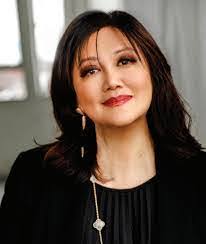 Diane Sidener's Instagram, Twitter & Facebook