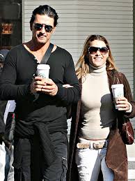 Ricardo arjona está en la posición 3 del ranking de esta semana, su mejor puesto ha sido el 1º, siendo su primera vez en marzo de 2010 y la más reciente en septiembre de 2020. Ricardo Arjona Espera Un Bebe 100 Farandula Musical S Blog