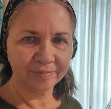 What is making these dashed lines in the floor plan?