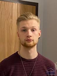 Dzieci i młodzież grająca