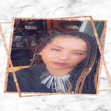 Leia Gregory's Instagram, Twitter & Facebook