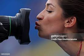 426 Kiss Him Crossing Stock Photos, High-Res Pictures, and Images