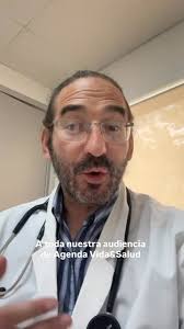 Con el dr Rodrigo Cid @rhocid uno de los radiólogos que apoya e integra la  unidad de patologia mamaria del @hospitalcarlosvanburen el es un apoyo para  las pacientes del hospital