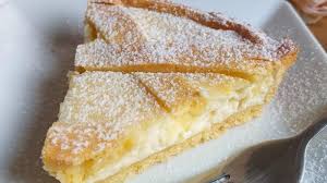 Tarte A Creme Au Lait C Est Un Gateau Simple Et Delicieux Realise Avec Base De Pate Brisee Et Farce Cremeuse De Creme Au Lait Alimentation Tarte Au Lait Tarte