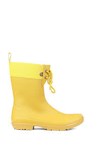 The old gringo company has been manufacturing cowboy boots for nearly two decades now, and it's a popular cowboy boot brand. 15 Stylish Rain Boots For Women Best Waterproof Boots 2021