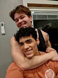 Kurt Bradford's Instagram, Twitter & Facebook