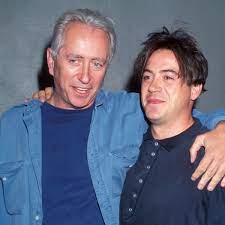 Iconic filmmaker robert downey sr has died aged 85.the renowned movie mogul died in his sleep at his new york city home on wednesday morning downey sr had just celebrated his 85th birthday last month on june 24. Z0uirhzke Th2m