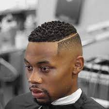 Afro oupéen, donnez un style particulier à votre chevelure avec une coupe homme adaptée à vos besoins. Coiffeur Afro Homme Sur Paris De Coiffure Afro Homme Coiffure Homme Coiffure Homme Noir Cheveux Courts Cheveux Homme Noir