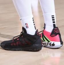 Последние твиты от damian lillard (@dame_lillard). What Pros Wear Damian Lillard Blocks Shot At Buzzer In The Adidas Dame 6 Shoes What Pros Wear