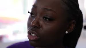 On a mis quelqu'un au monde…