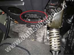 Obd2 Connector Location In Mercedes Viano 639 2003 2014 Outils Obd Facile