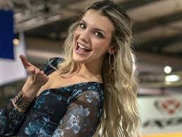 Tutti i dettagli di una serata sorprendente. Chi E Miryea Stabile Tutte Le Curiosita Sulla Nuova Concorrente Dell Isola Dei Famosi